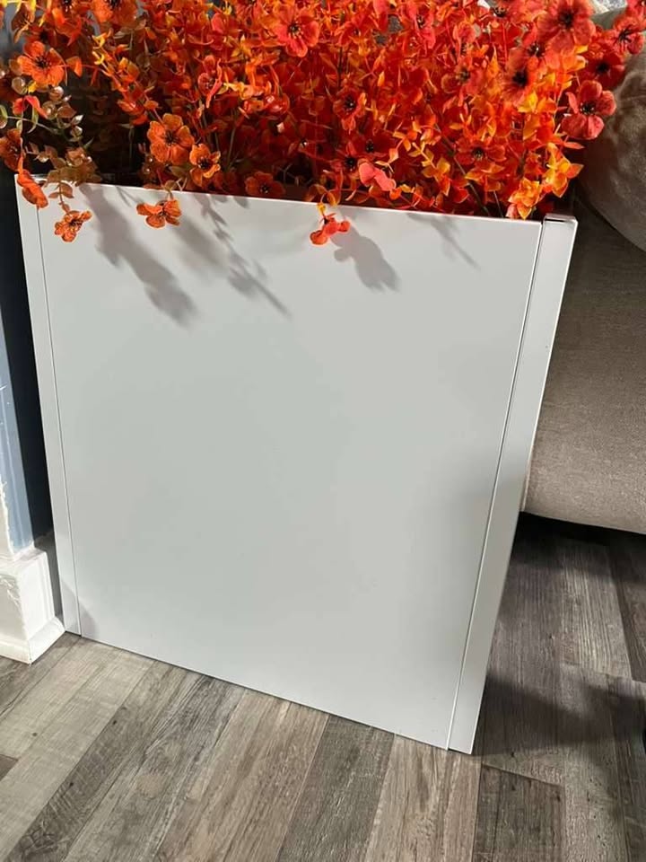 Caja jardinera rectangular de metal, alta y moderna, color blanco brillante (no incluye flores)