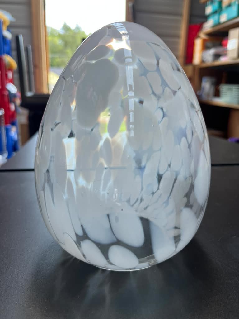 Huevo de Pascua Decorativo de Vidrio Soplado Threshold 6" - Blanco/Transparente